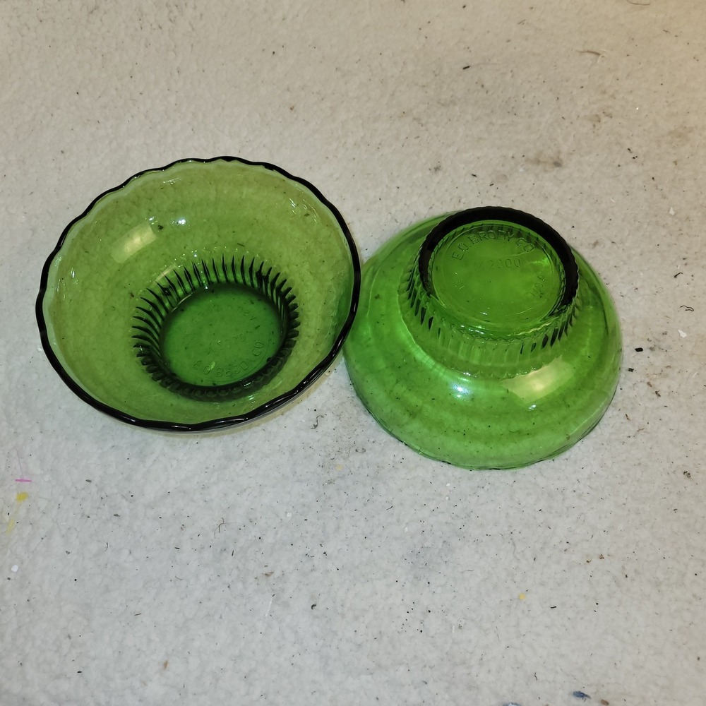 Vintage E.O. Brody Green‎ Glass Bowls Set of 2 Black Rim Scalloped Dessert Berry